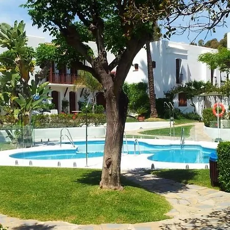 Stunning Beachfront Lejlighed *